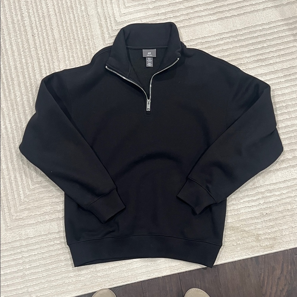 H&M Men's Black Zip-Up Sweater